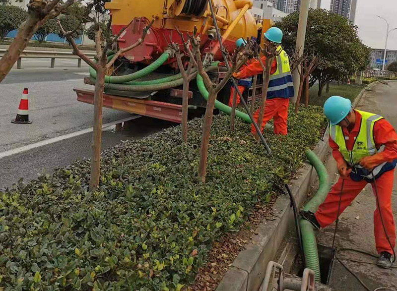 和龙市政管道清淤